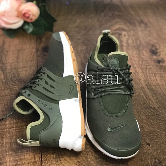 nike presto khaki womens